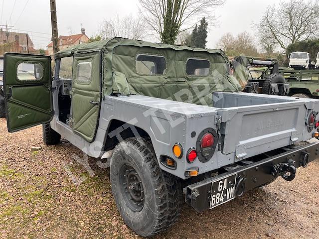 M998 HMMWV M998 HMMWV